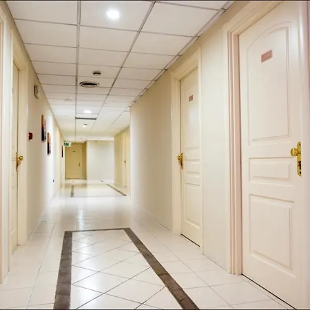 Almas Hotel 3*